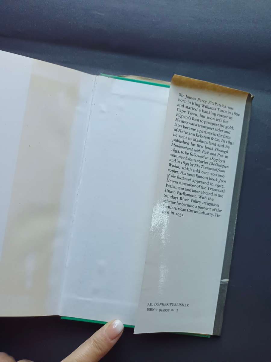 THROUGH MASHONALAND WITH PICK AND PEN / J. Percy FitzPatrick