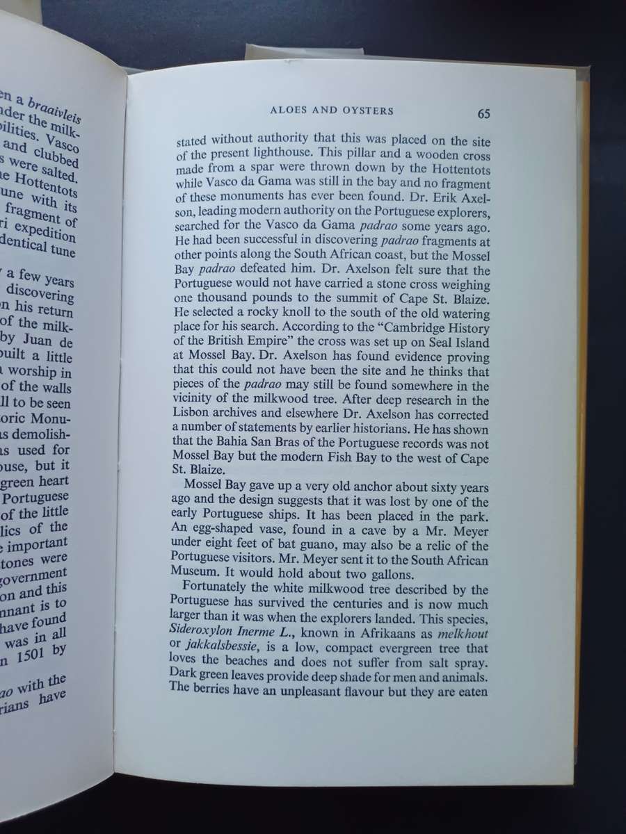 Harbours of Memory / Lawrence G. Green