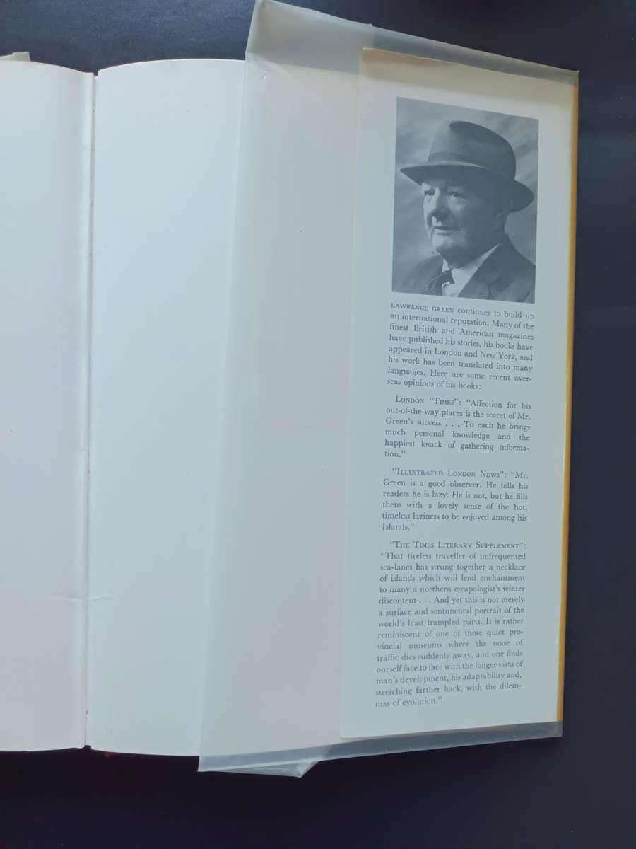 Harbours of Memory / Lawrence G. Green