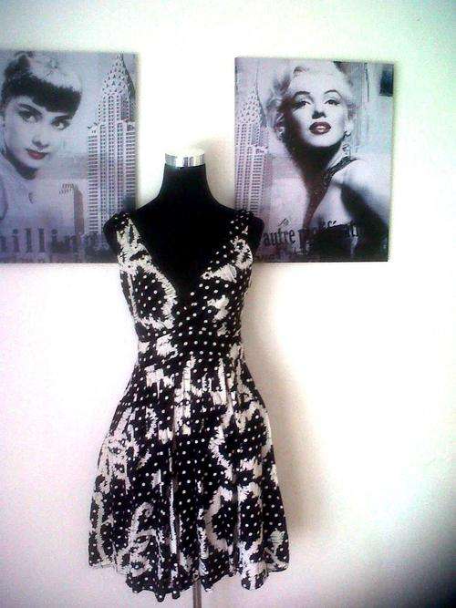 Vintage Vero Moda (M) beautiful poka dot flare dress
