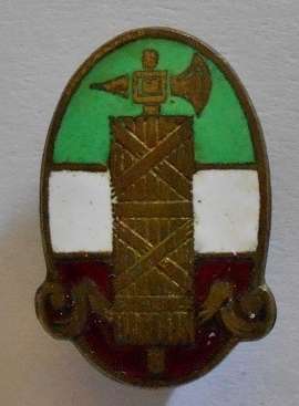 Italian Fascist Enamelled Buttonhole Badge 19mm x 13mm