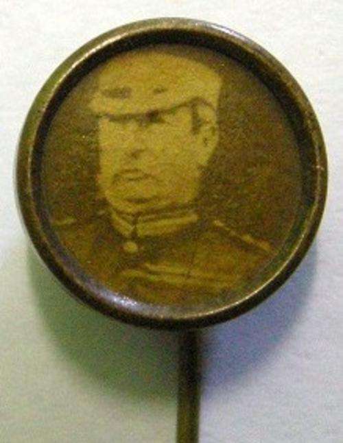 Boer War Pin General Buller Badge: 12mm Total Length: 57mm