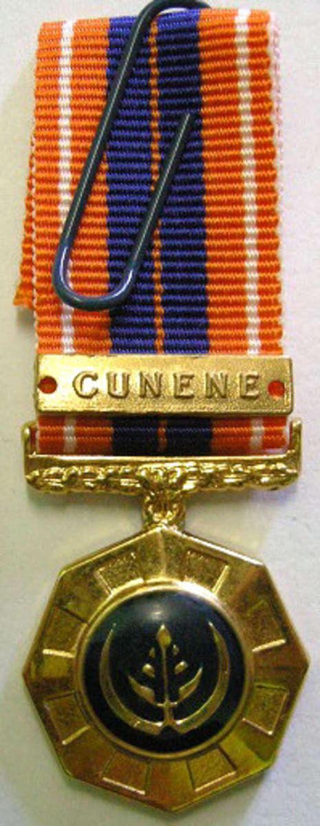 Miniature Pro Patria Medal Raised Epoxy w/ Miniature Cunene Bar