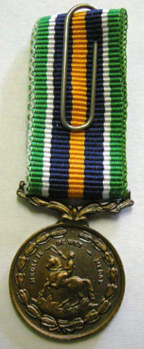 Miniature De Wet Medal Thin Type