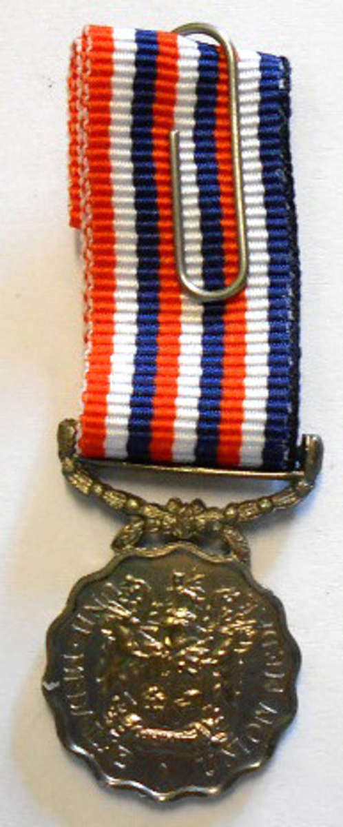 Miniature Union Medal w/ Royal Cypher