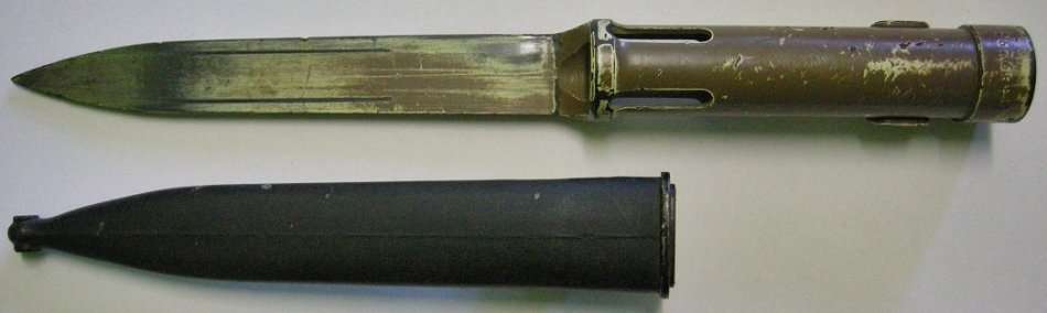 R1 Bayonet Numbered with Scabbard