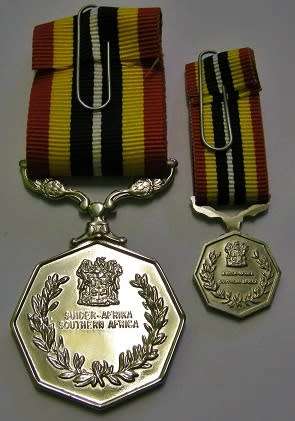 Full Size Southern Africa Medal Double Face Susp Tall Grass Poor Detail Number on Rim w/ Miniature