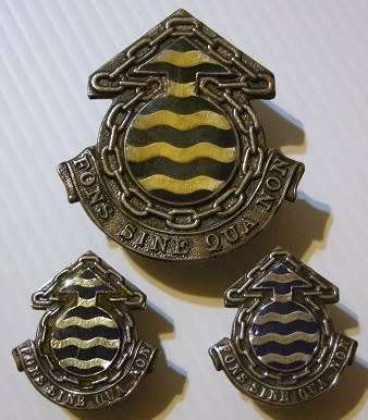 Maintenance Unit Cap & Collar Badges Bolts & Pins Intact