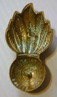 Artillery Brass Beret Badge / Collar Badge
