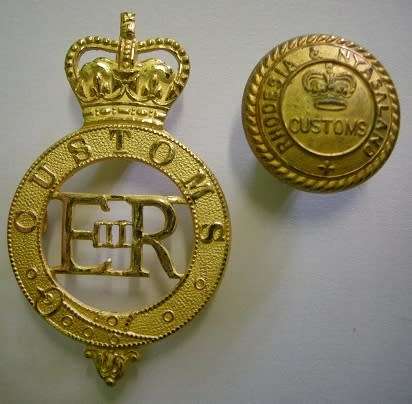 Rhodesia and Nyasaland Customs Gilding Metal Cap Badge 60mm x 35mm and Buton 25mm