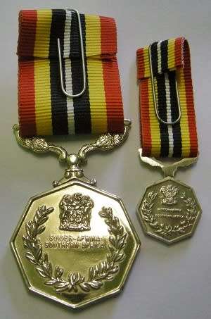 Full Size Southern Africa Medal Double Face Susp Tall Grass Poor Detail Number on Rim w/ Miniature