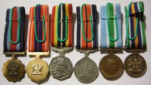 Miniature Medal Set of Six with Miniature Cunene Bar