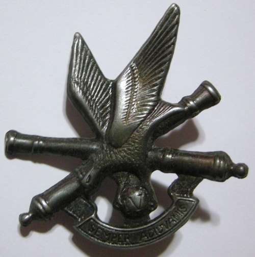 4 Field Regiment Grey Metal Cap Badge