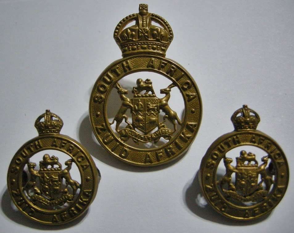 South African Instructional Corps Gilding Metal Cap & Collar Badges 1913 - 1922 Owen 880, 881 & 882