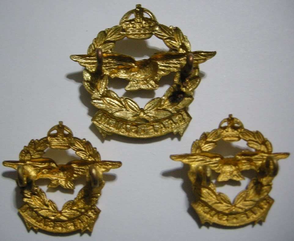 SAAF Gilding Metal Cap & Collar Badges 1926 -1959 Owen 1533, 1534 & 1535