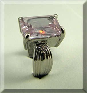 HUGE EMERALD CUT LIGHT LILAC CZ  SIZE L