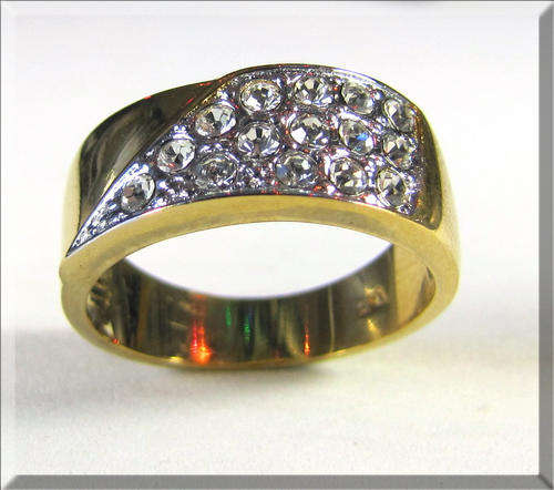 18 kt GOLD PLATED RING SIZE 7