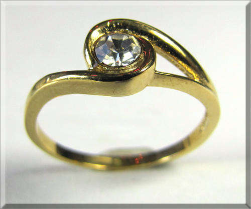 18 kt GOLD PLATED RING SIZE 10