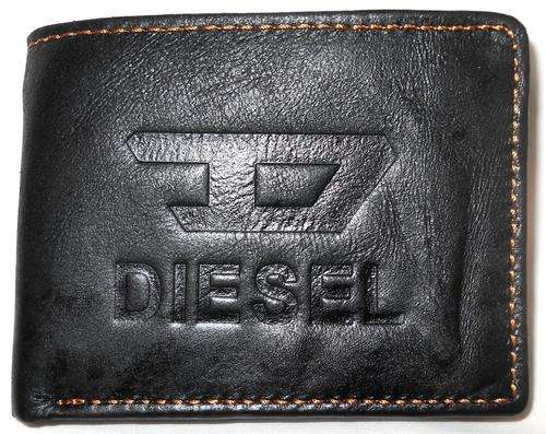 Diesel Men Wallet, 100% Leather, Zipped Coin Compartment & holds 8 Cards