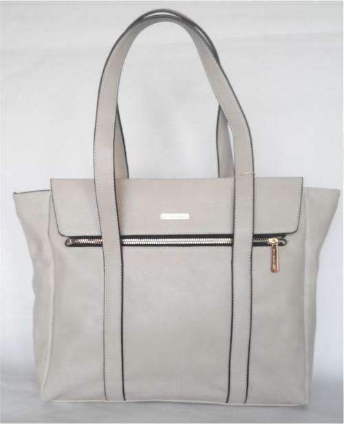 100% Stylish Handbag, **ONLY ONE AVAILABLE**