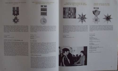 Contact II The Struggle for Peace: A Pictorial Account of the Rhodesian War - Paul Moorcraft