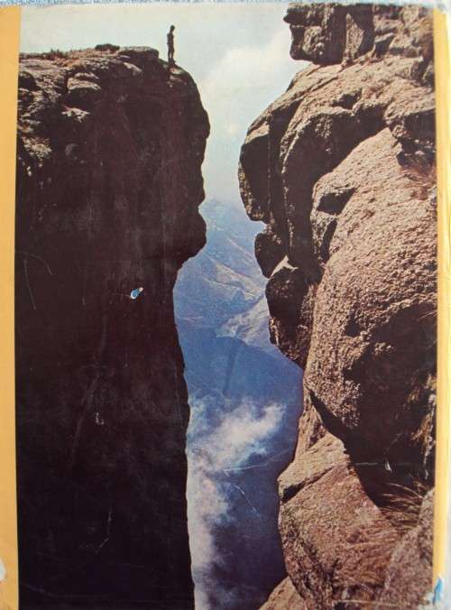 Barrier of Sprears Drama of the Drakensberg R O Pearse