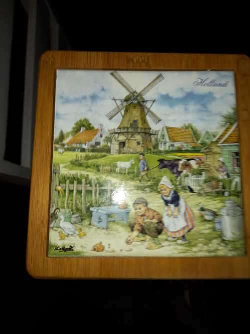 Vintage wall paintings in excellent condition