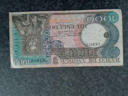 Vintage Angola note