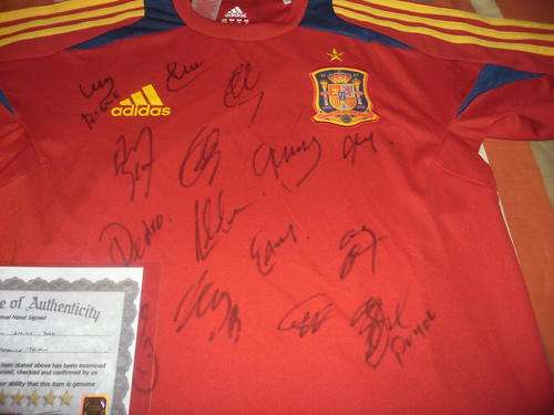Spain 2012 Squad signed Football / Soccer shirt + COA