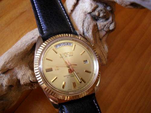 GENUINE GENTS VINTAGE RICOH 9 DYNAMIC WIDE, 21 JEWELS, DAY DATE, WINDING,JAPAN MADE WRIST WATCH