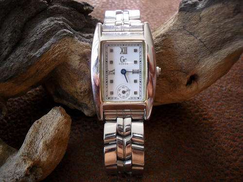 Beautiful Guess Quartz Womans/Ladies Watch!!
