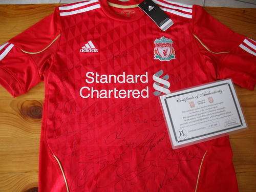 WOW !! NEW TEAM SIGNED LIVERPOOL FOOTBALL /SOCCER SHIRT!! + COA!!