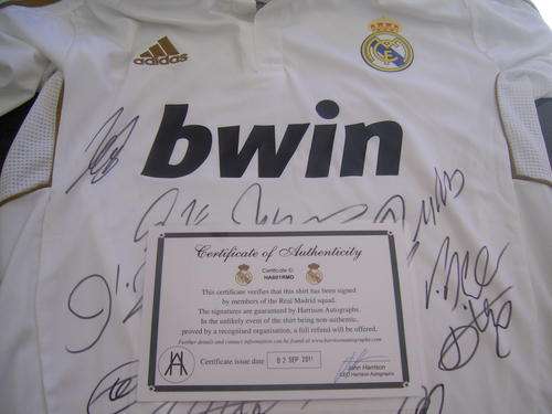 New Season team signed Real Madrid Football / Soccer Shirt + COA !!