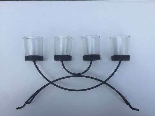 TEALIGHT CANDLE HOLDER WITH METAL FRAME