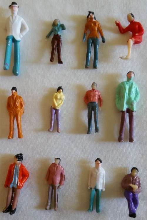HO Scale. Set of 12 people