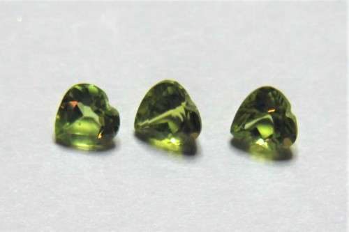 3 x Heart Peridot [BID PER ITEM FOR ALL]