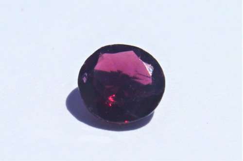 1.50 ct Round Garnet