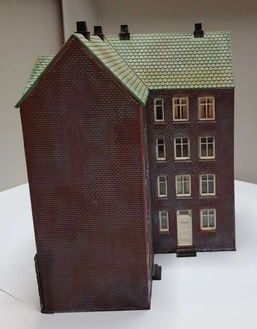 Medium high end block of flats/apartments. [Corner building]