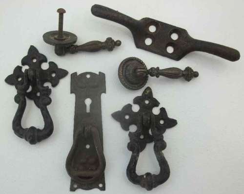 6X Small Vintage Cupboard/Drawer Handles - Largest Measures 10cm/3cm