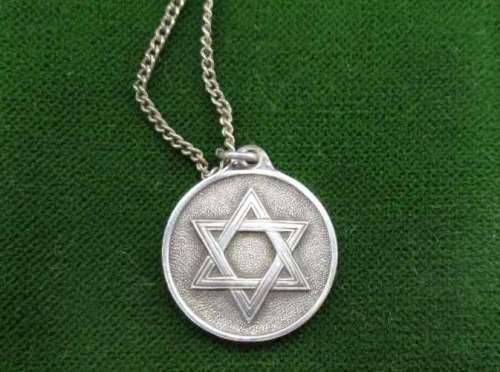 Sterling Silver Star Of David Medallion & Chain - Diameter 1,7cm, Weight 5g