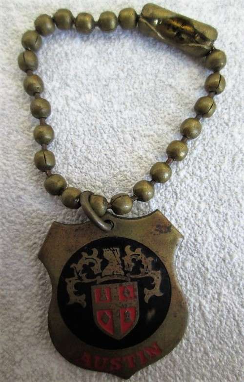 Vintage Brass Austin Keyring - 7cm/2cm