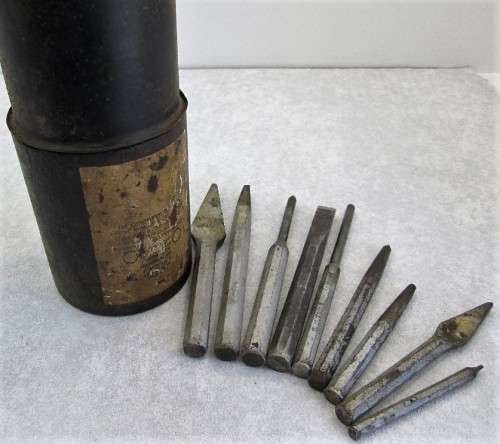 Metal Container With Tools - Container: 19cm/8,5cm