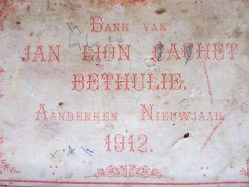 1912 Antique Tin, With Stored Contents, Looks Like Recipes & A Psalm Book - 20,5cm/13,5cm/6,5cm