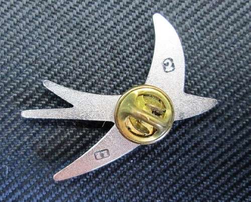 Swallow Lapel Pin - 4cm/3cm