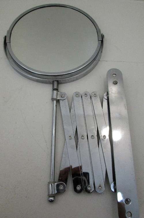 Retro Wall/Dressing Table Mounted Extendable Chrome Mirror Mirror Diameter 18cm Extended Length 49cm