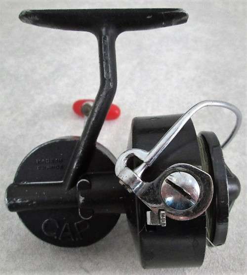 Vintage Mitchell 305 Spinning Reel