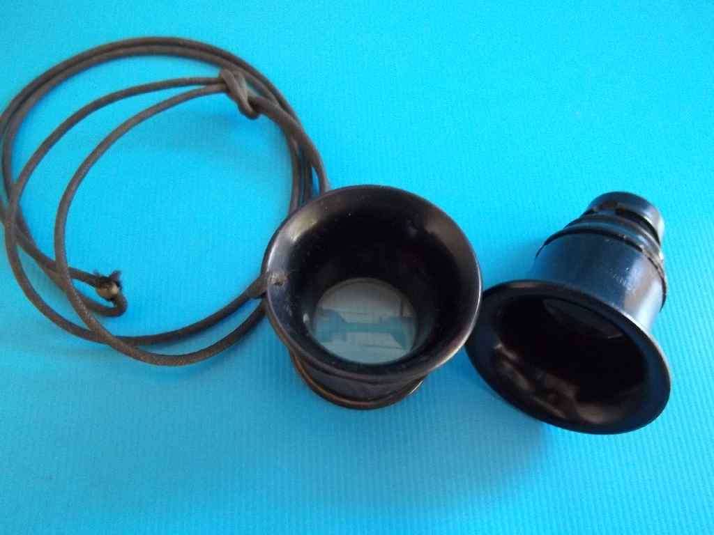 2 X Vintage Bakelite Magnifying Eye Glasses