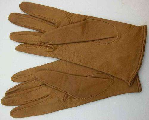 Soft Tan Leather Vintage Gloves - Size M (Excellent Condition!)