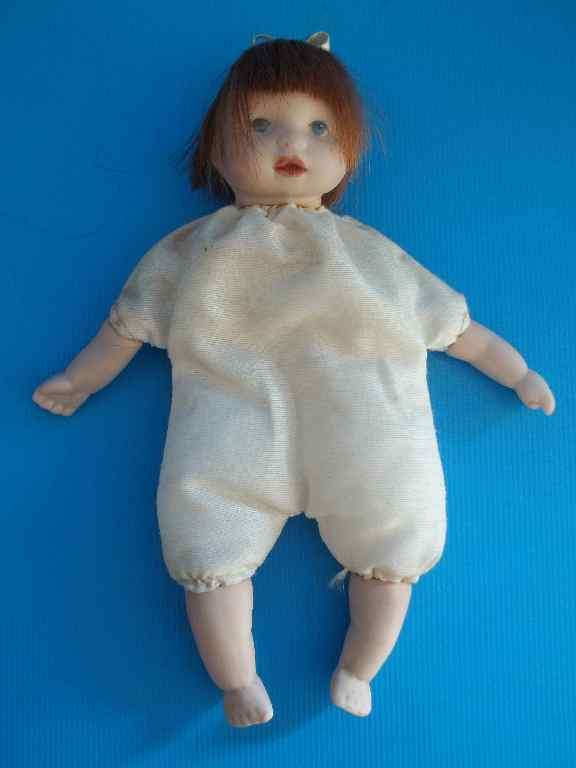 Baby Doll - No Outfit & Has A Little Wear - Length 14,5cm