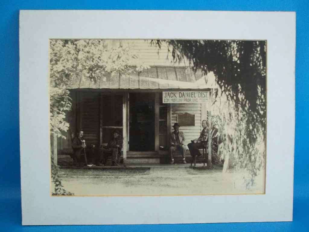 Attractive Framed In Cardboard "Jack Daniels" Picture, With "Photograph" Look - Picture 16,5cm/23cm